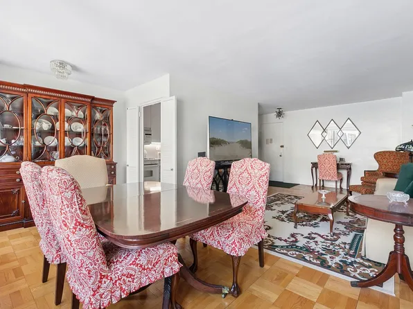 15 West 72nd Street 16V image 2 of 24