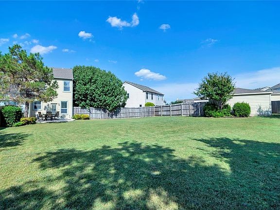 2nd image of 10857 Astor Dr