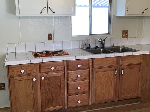 Sink/Counter