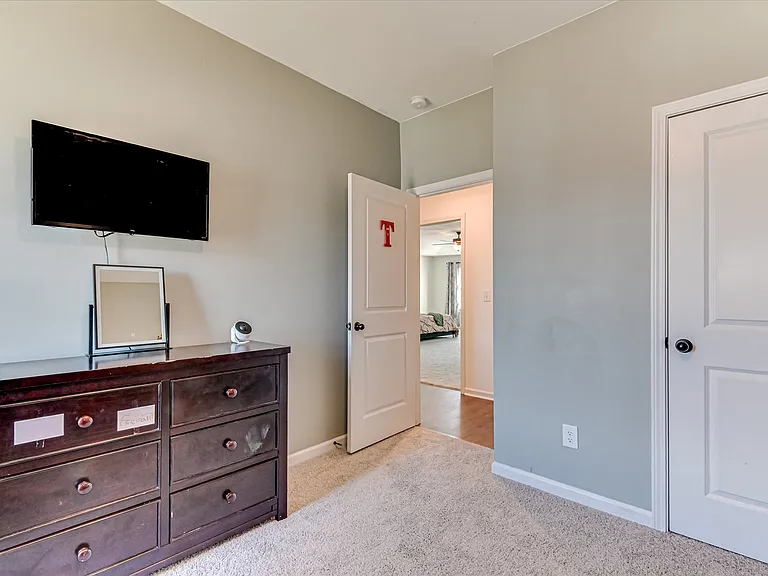 251 Haverford Dr — Photo 17