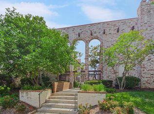 5013 Walnut St APT C, Kansas City, MO 64112