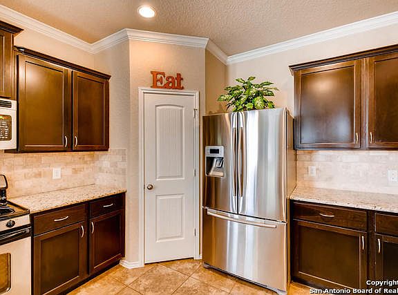 5th image of 8522 Winchester Way