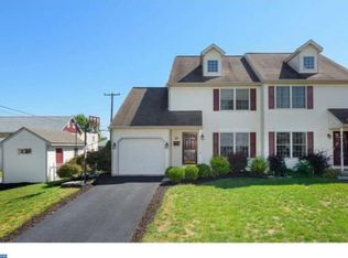 23 S Wayne St, Robesonia, PA 19551