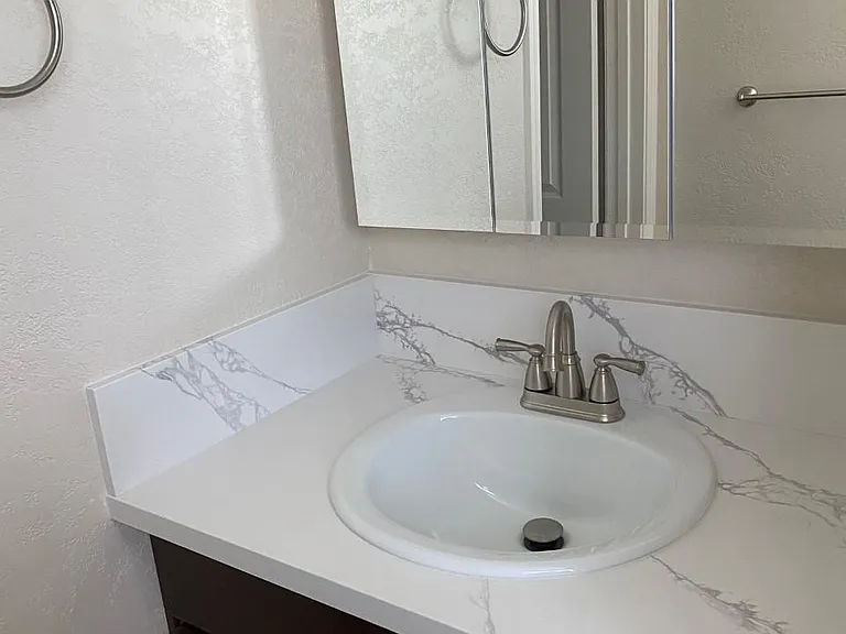 La Mesita Apartments — Photo 16