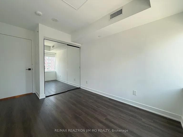 609 Sherbourne St #1104 — Photo 14