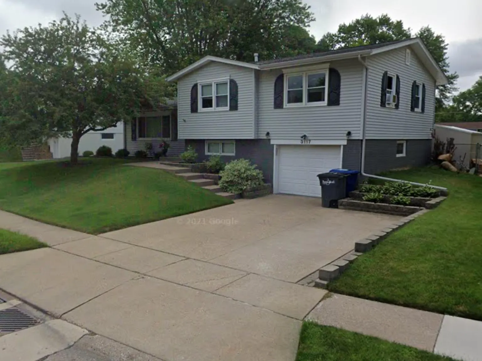 4 bed, 1654 sqft, $2,395 — Photo 2