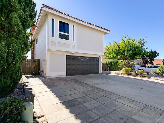 3rd image of 9789 Paseo Montril