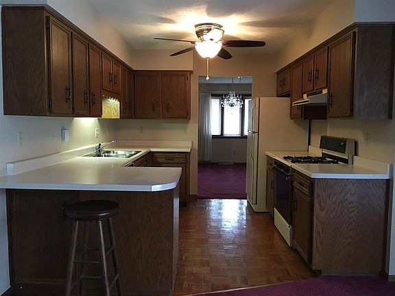 5th image of 1029 Aldrin Dr