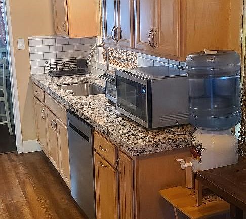 5th image of 2429 C St