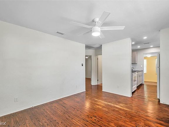 5th image of 5122 12th Ave S