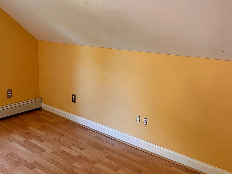 272 Boulevard — Photo 12