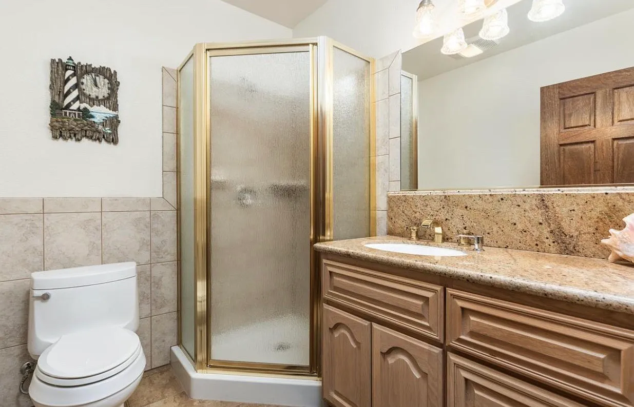 1 bed, 4000 sqft, $1,100 — Photo 4