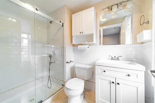 830 Monroe St #4J — Photo 8