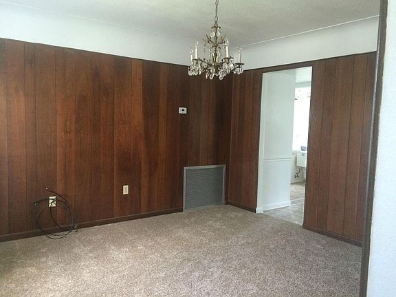 5th image of 455 Belair Ave #0