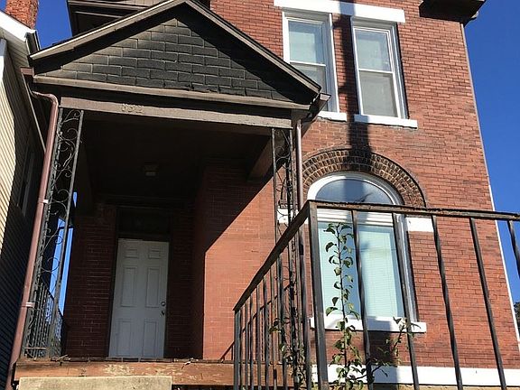 2nd image of 832 E 5th Ave