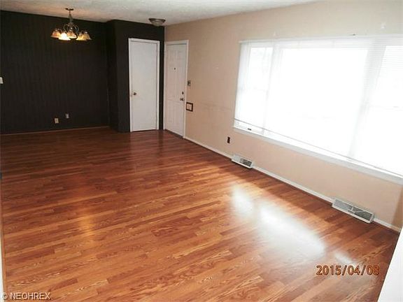 3rd image of 7519 Primrose Dr