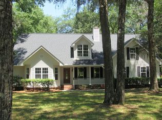 95 Walling Grove Rd, Ladys Island, SC 29907