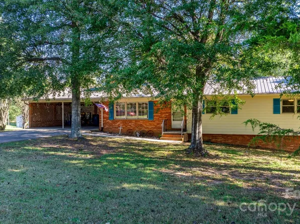794 Sam Hefner Rd, Taylorsville, NC 28681