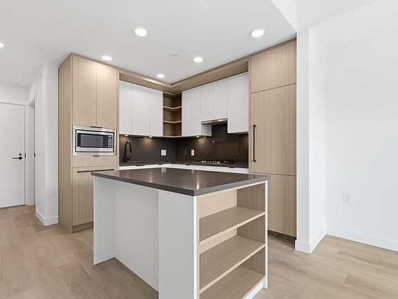 2nd image of 2268 Broadway E #504