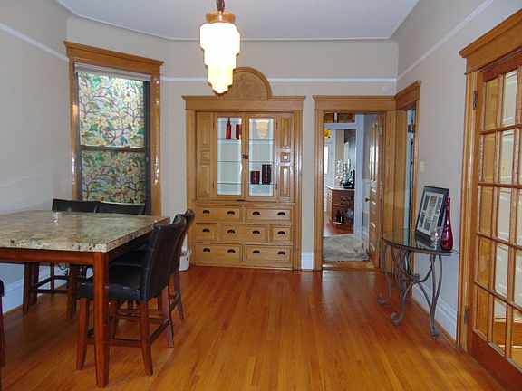 3rd image of 827 W Newport Ave #3