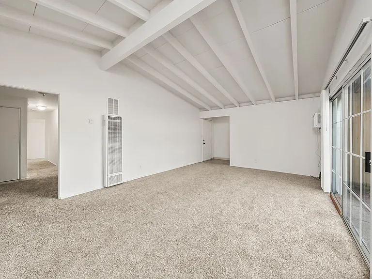 6436 Thomas Dr — Photo 4
