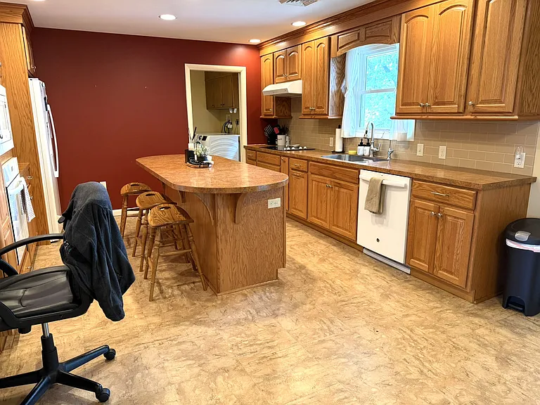 468 S Farmersville Rd — Photo 4