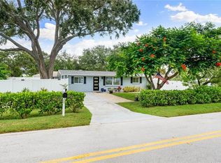 1911 Upper Beechwood Ave, Sarasota, FL 34231
