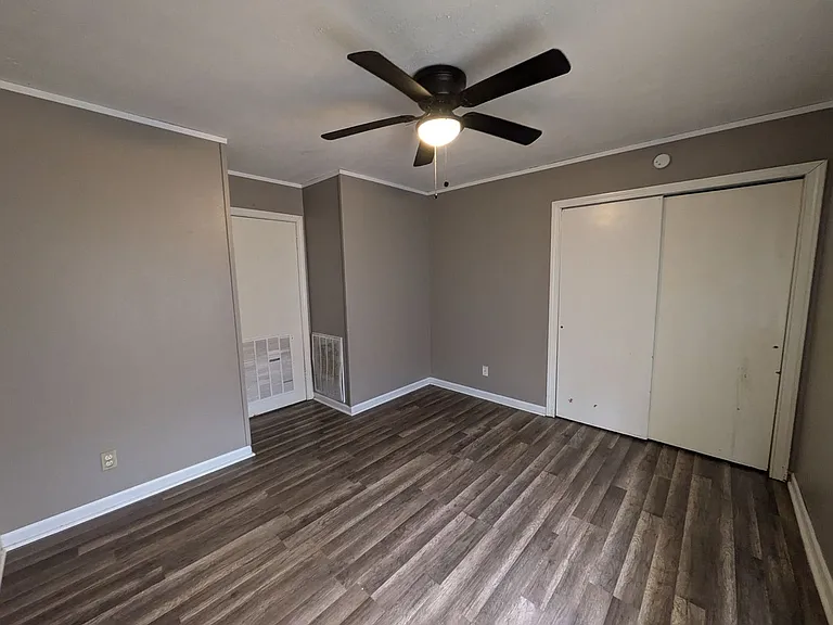 302 Bridal Wreath Ave — Photo 8