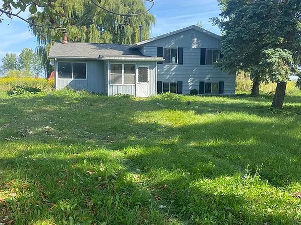 99 E Center Rd, Essexville, MI 48732