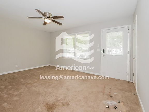 20478_002_wm_-_living_room_12908565.jpg