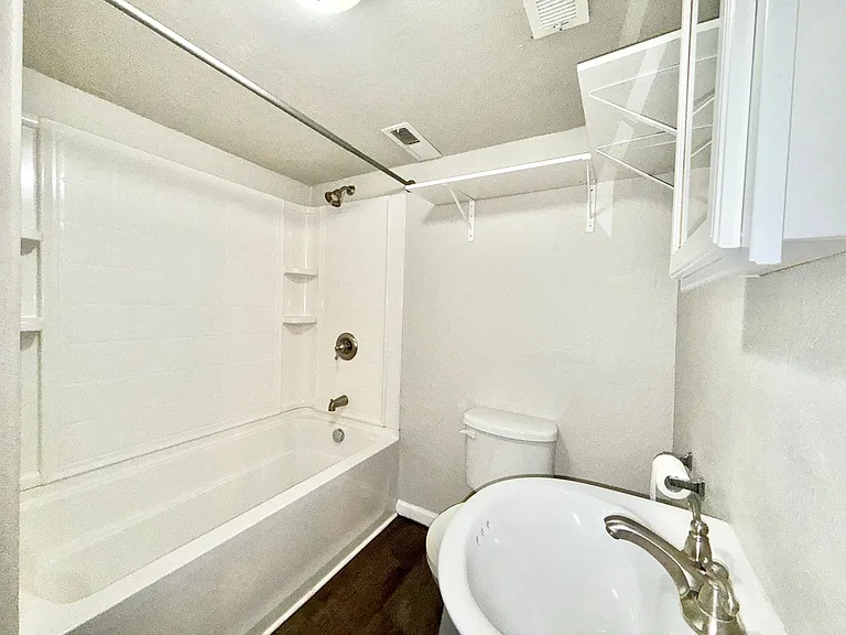4899 Saddle Ridge Dr — Photo 11
