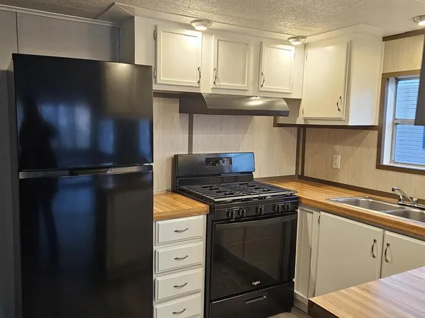 5515 Squiredale Ln, Fort Wayne, IN 46818