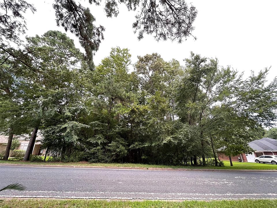 1st image of 2215 W Green Briar Dr