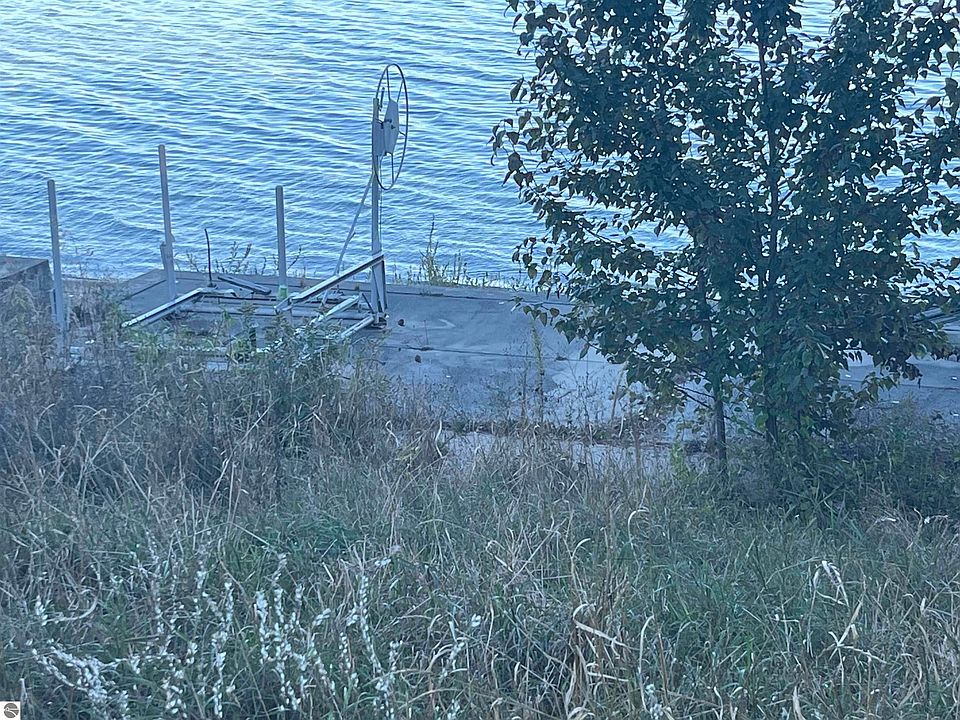 1st image of 612 Birchwood Ave