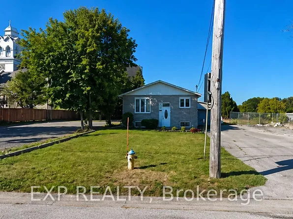 1158 Saint Pierre St, Ottawa, ON K1C 1L5