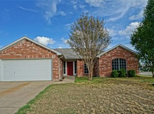 400 Penny Ln, Burleson, TX 76028