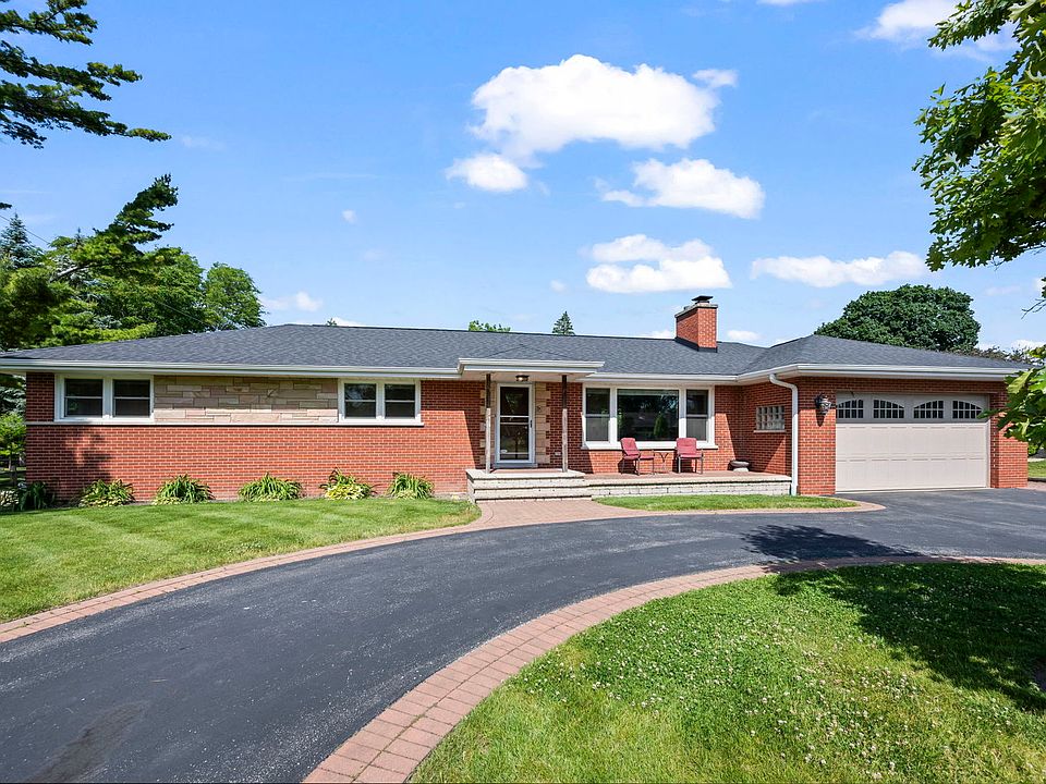 1st image of 4 Garden Ct