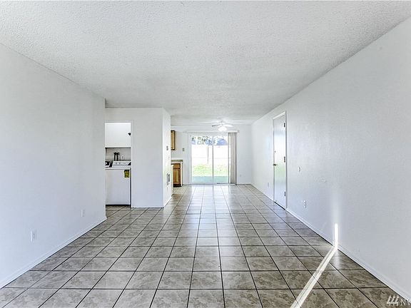 5th image of 17402 8th Avenue Ct E #17408