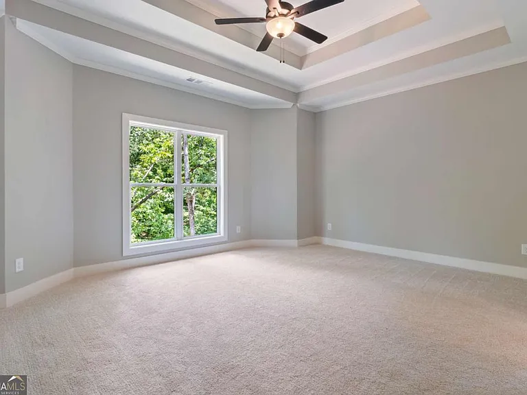 380 Ansley Dr — Photo 14