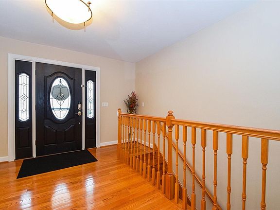 2nd image of 353 Penguin Ln