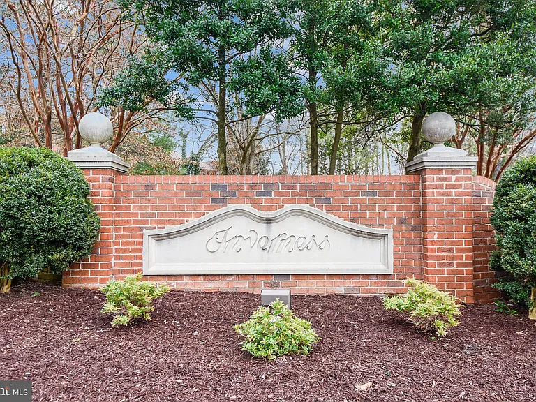 7561 Heatherton Ln — Photo 35