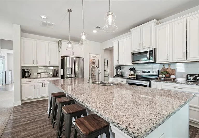 7455 Easton Valley Ln — Photo 15