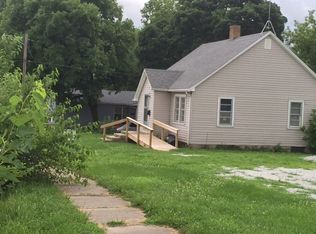 109 E Colt St, Windsor, MO 65360