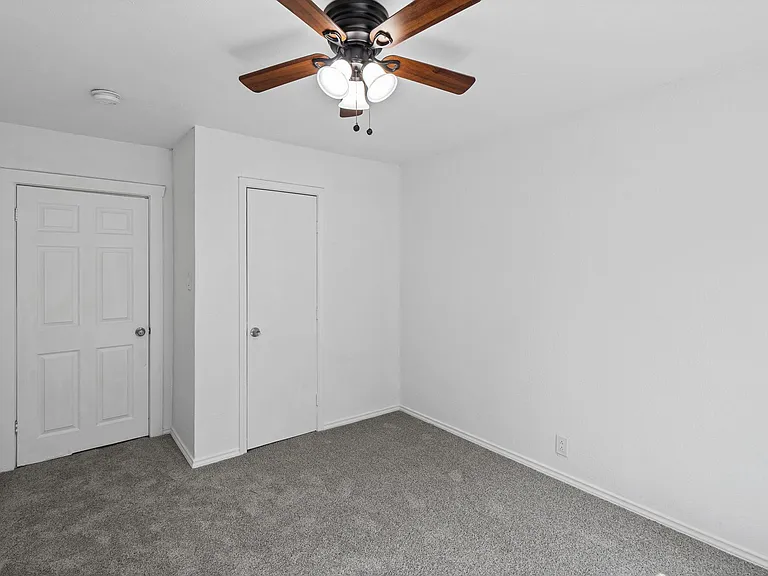 2515 Yeager St — Photo 15
