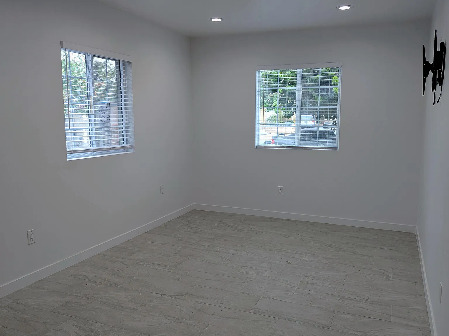 19116 Community St — Photo 2