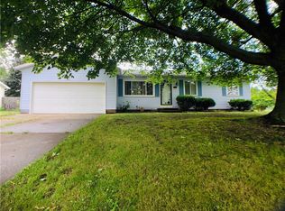 7738 Maple Dr, Fairview, PA 16415