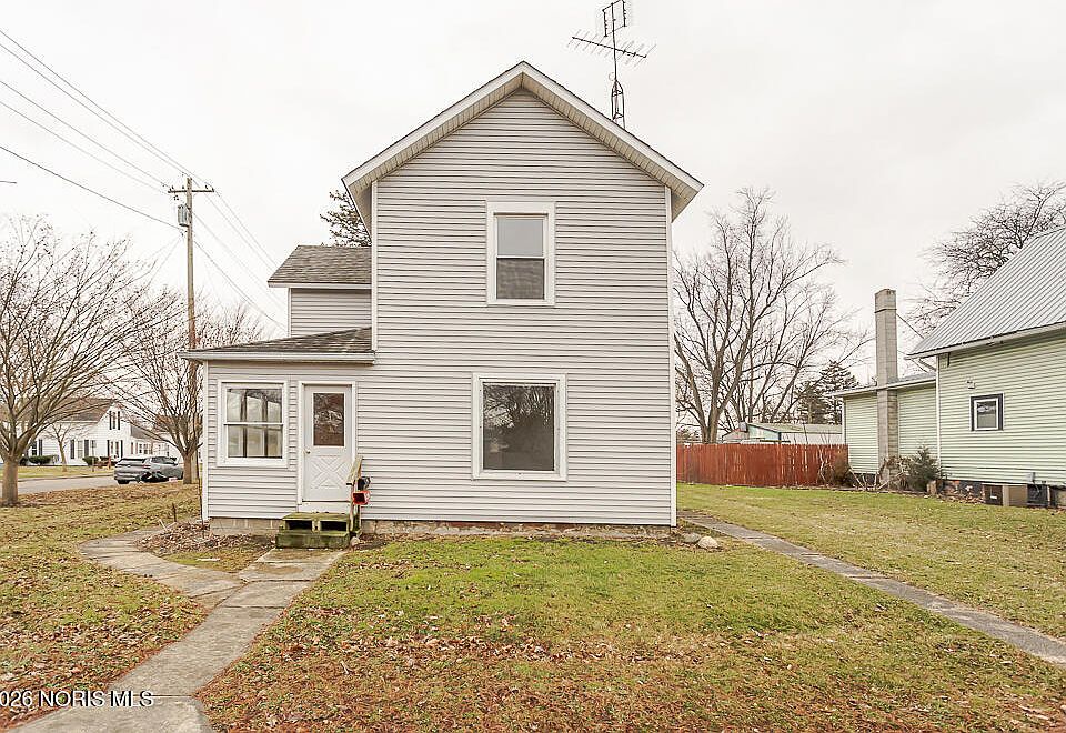 1st image of 620 E Washington St