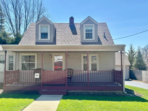 909 E 4th St, Belvidere, IL 61008