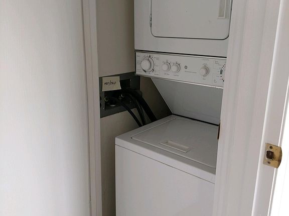 3rd image of 110 Beachview Ave