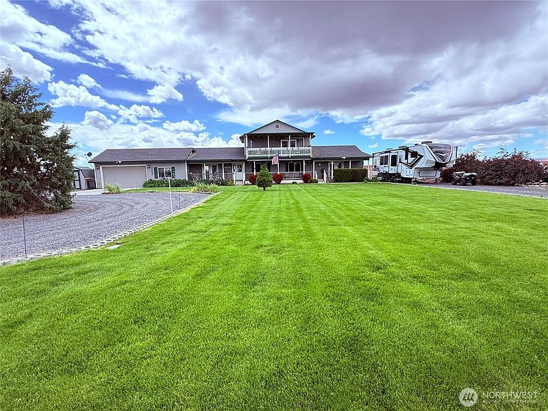 2nd image of 7890 Stonecrest Road NE